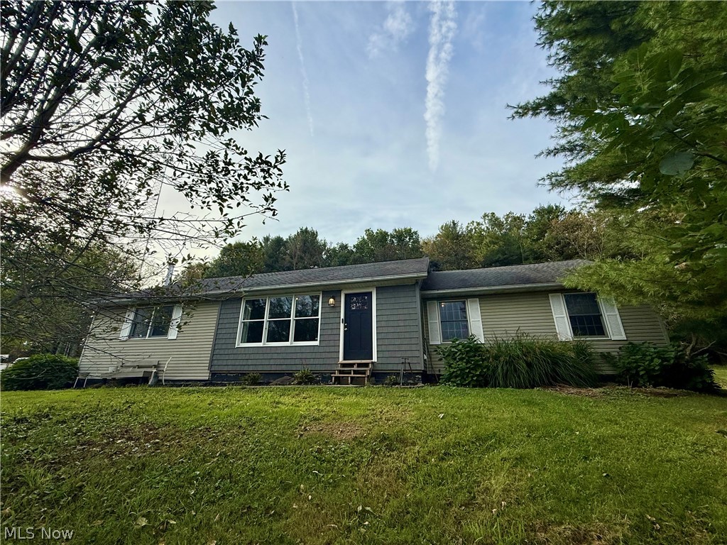 4239 State Route 39 NE New Philadelphia OH 44663