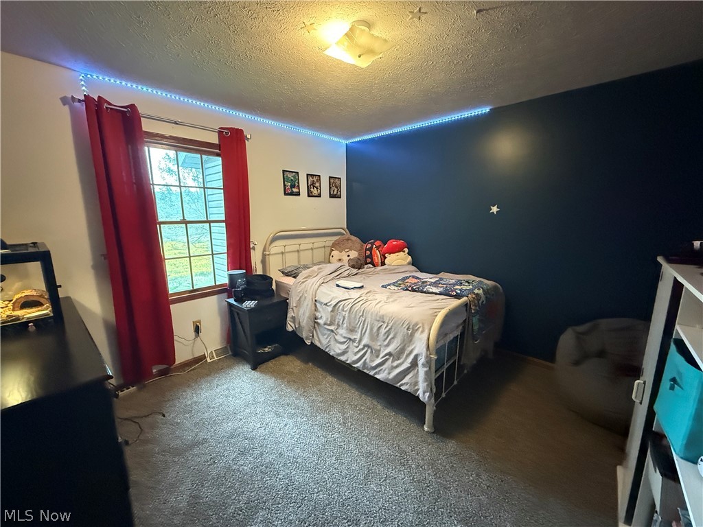4239 State Route 39 NE New Philadelphia OH 44663