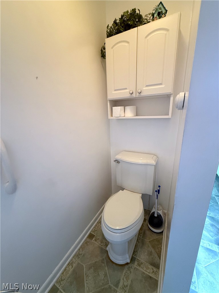 549 N Skyline Drive Seven Hills OH 44131