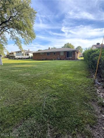 549 N Skyline Drive Seven Hills OH 44131