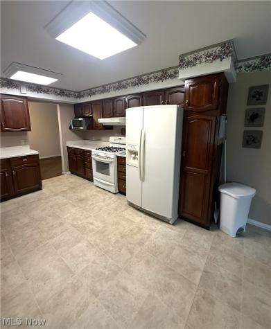 549 N Skyline Drive Seven Hills OH 44131