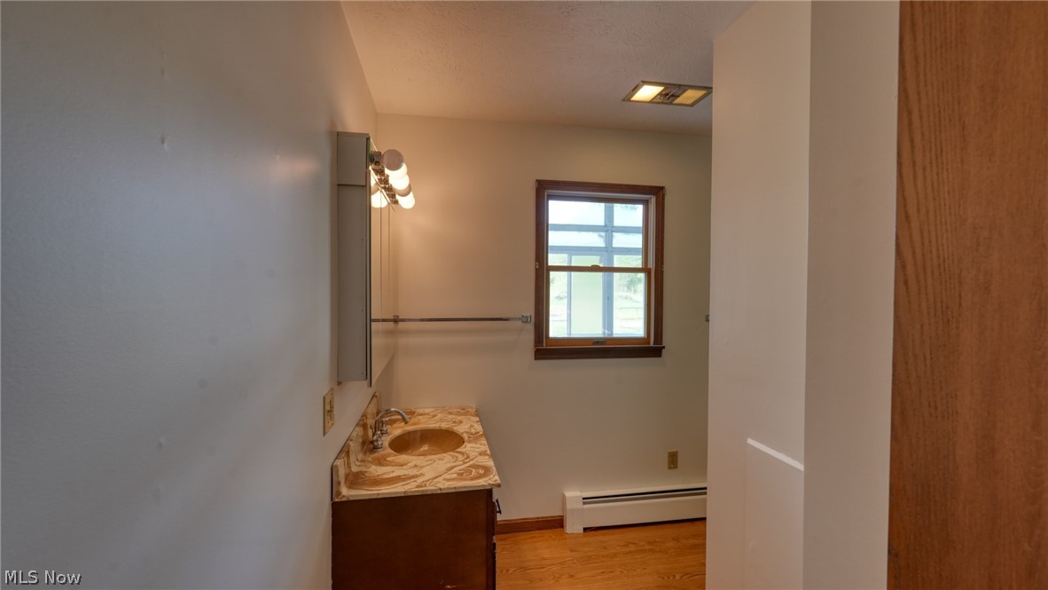 7312 Bowie Road Cambridge OH 43725