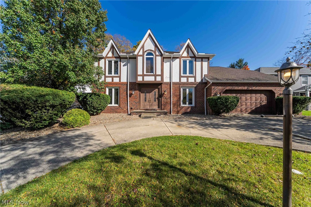 18903 Heritage Trail Strongsville OH 44136
