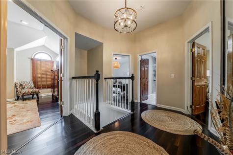 18903 Heritage Trail Strongsville OH 44136