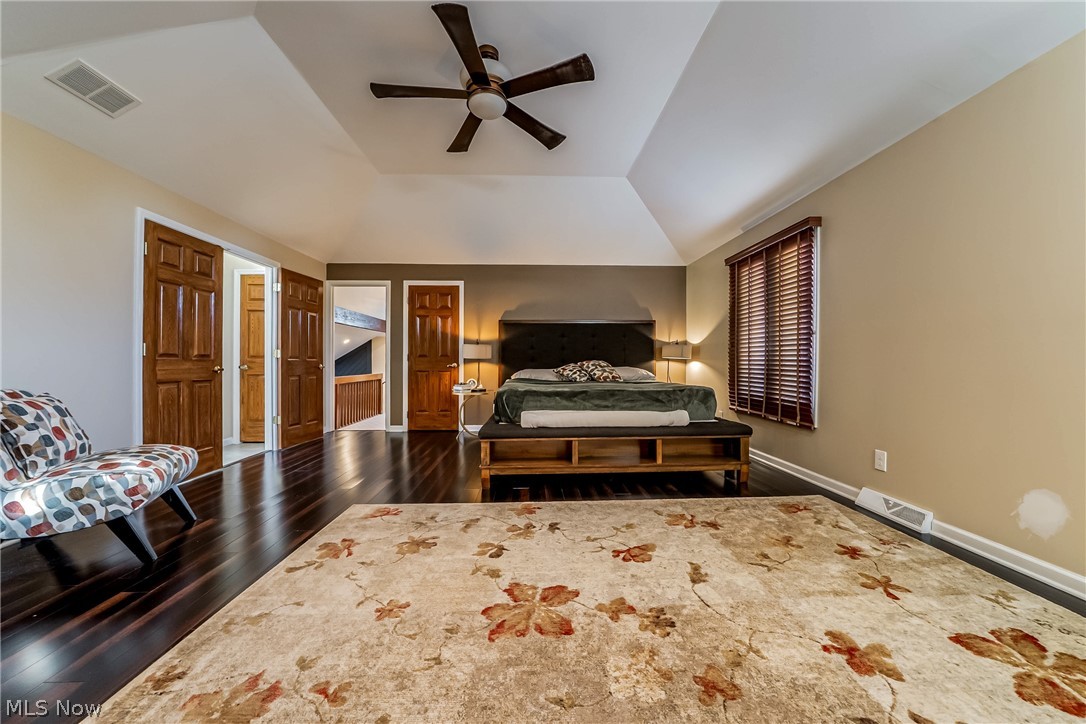 18903 Heritage Trail Strongsville OH 44136