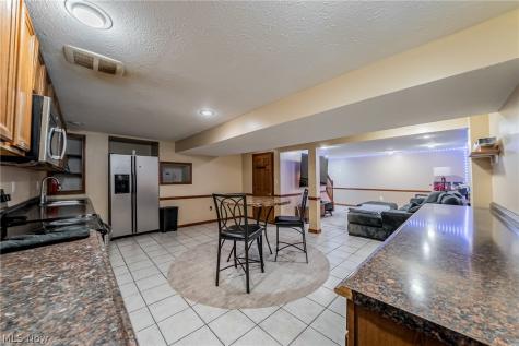 18903 Heritage Trail Strongsville OH 44136