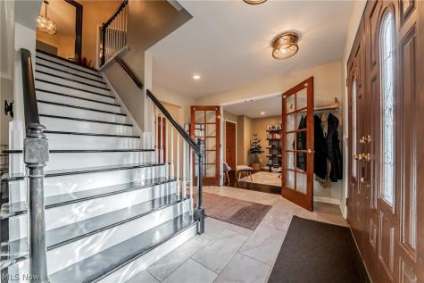 18903 Heritage Trail Strongsville OH 44136