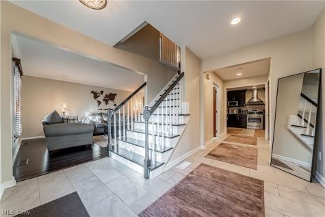 18903 Heritage Trail Strongsville OH 44136