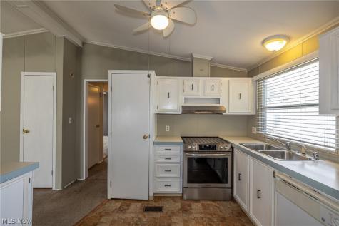 10 Corktree Drive Olmsted Twp OH 44138