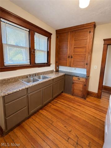 728 Dayton Street Akron OH 44310