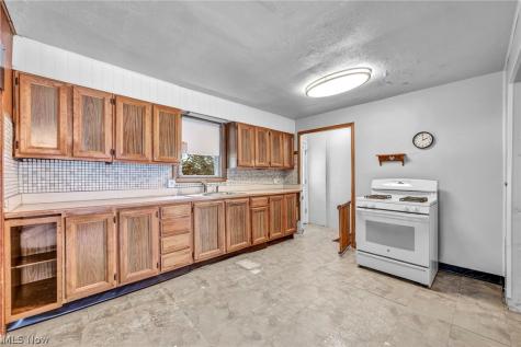 5452 Hauserman Road Parma OH 44130