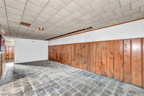5452 Hauserman Road Parma OH 44130