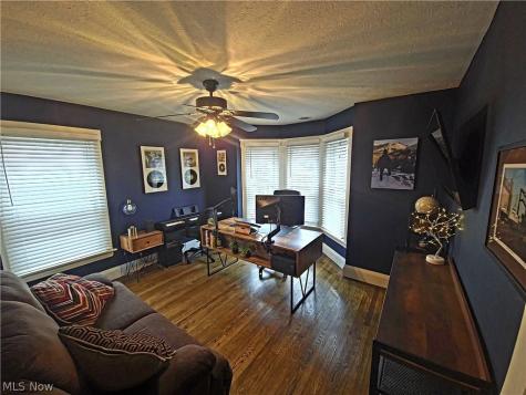 18810 Sloane Avenue Lakewood OH 44107