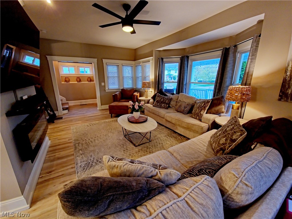 18810 Sloane Avenue Lakewood OH 44107