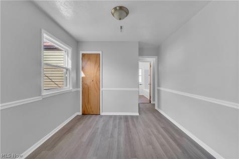 6470 Aylesworth Drive Parma Heights OH 44130