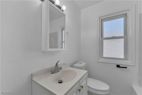 6470 Aylesworth Drive Parma Heights OH 44130
