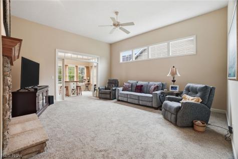 8220 Manor Gate Way Mentor OH 44060