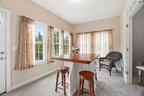 8220 Manor Gate Way Mentor OH 44060