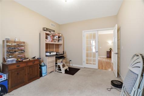 8220 Manor Gate Way Mentor OH 44060