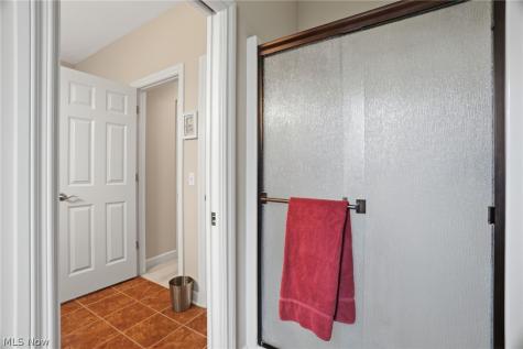 8220 Manor Gate Way Mentor OH 44060