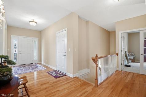 8220 Manor Gate Way Mentor OH 44060