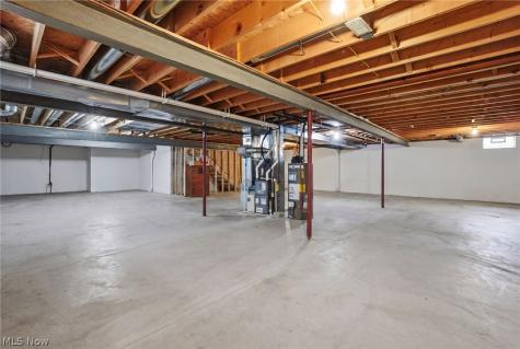 8220 Manor Gate Way Mentor OH 44060