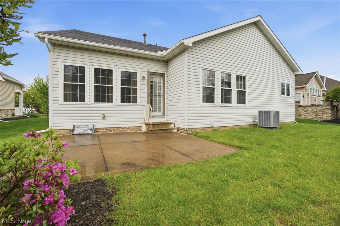 8220 Manor Gate Way Mentor OH 44060