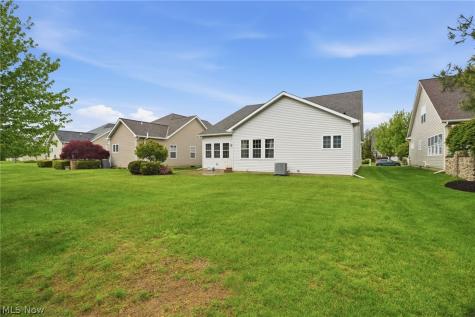 8220 Manor Gate Way Mentor OH 44060