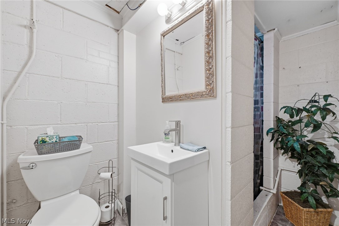 16285 Craigmere Drive Middleburg Heights OH 44130