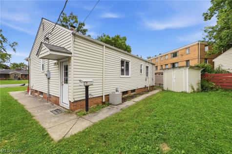 16285 Craigmere Drive Middleburg Heights OH 44130