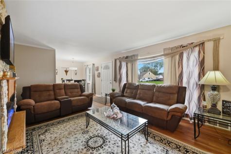 16285 Craigmere Drive Middleburg Heights OH 44130