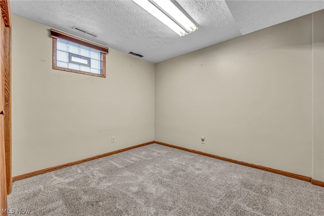 275 Smedley Drive Washingtonville OH 44490