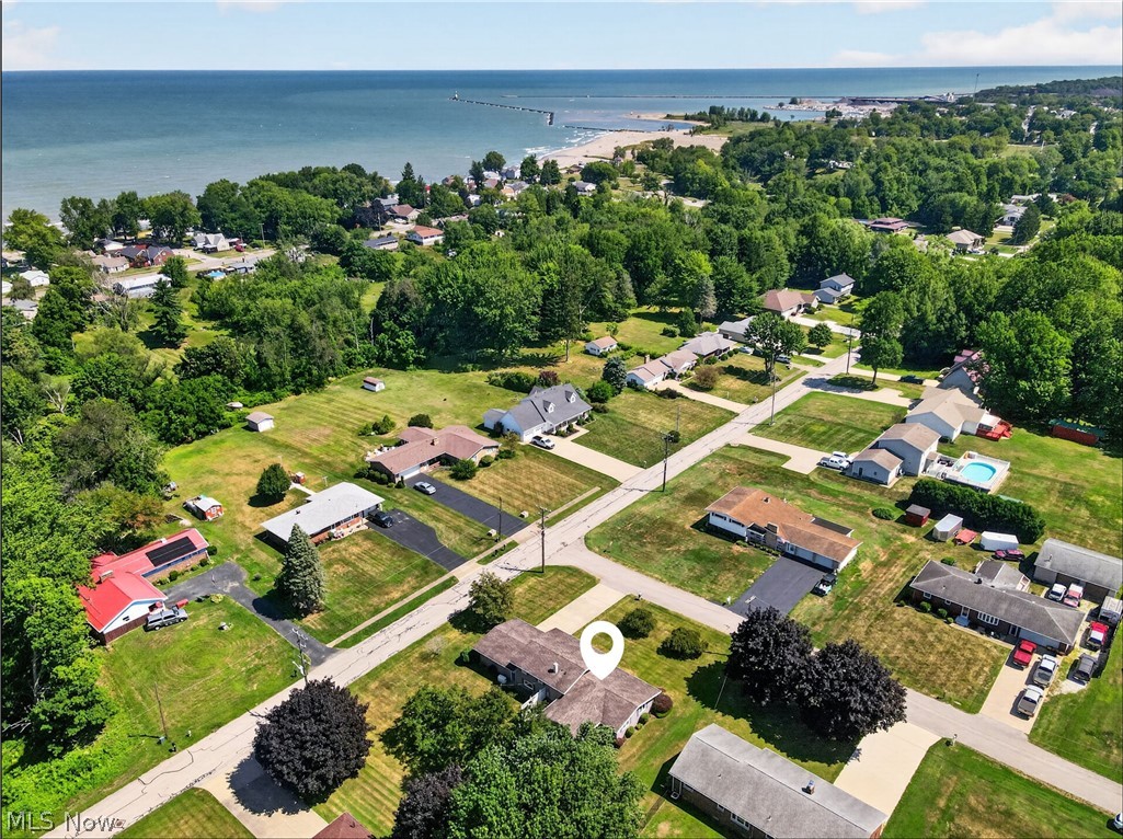 779 Cricket Avenue Conneaut OH 44030