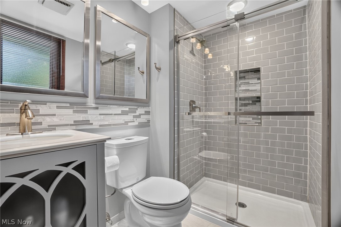779 Cricket Avenue Conneaut OH 44030