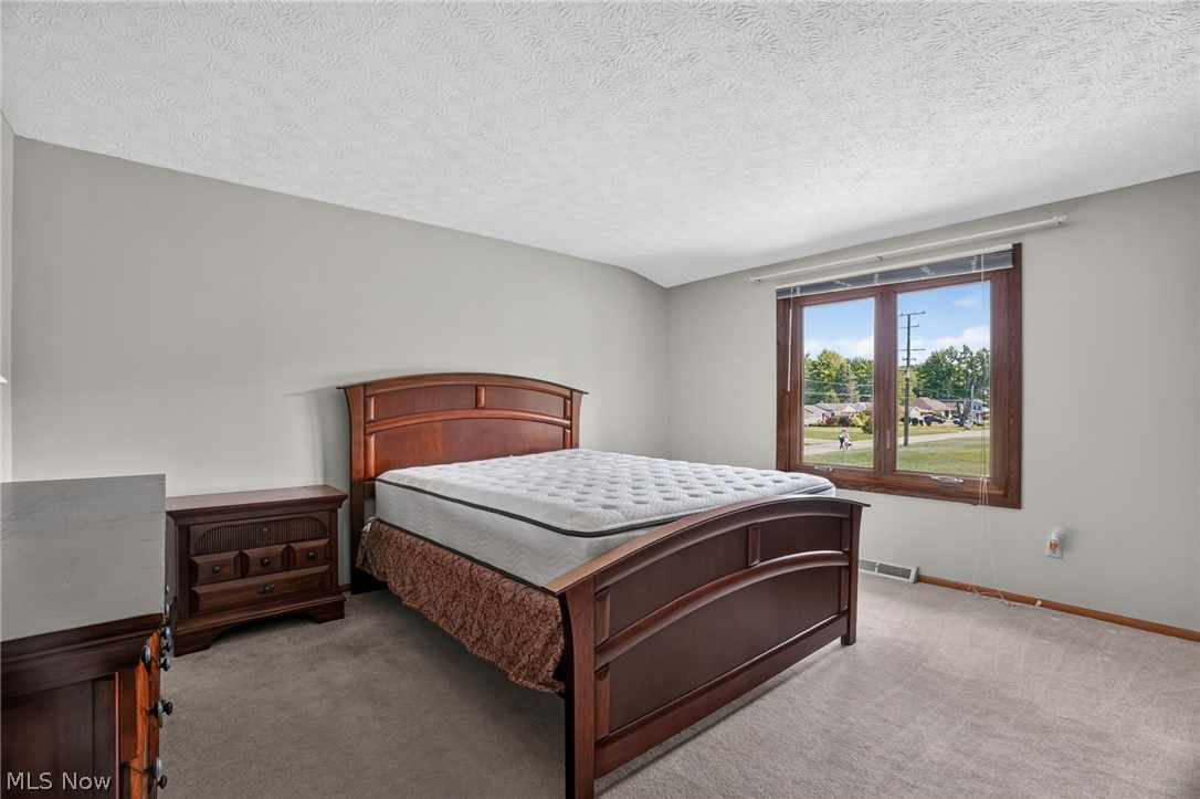 779 Cricket Avenue Conneaut OH 44030