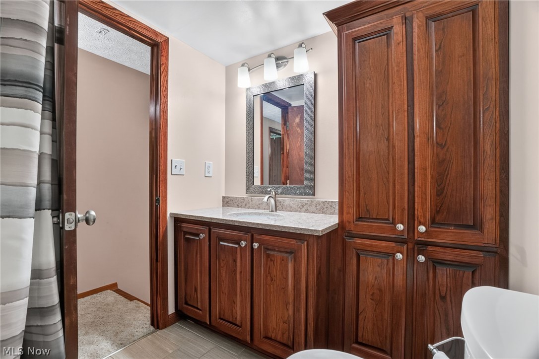 779 Cricket Avenue Conneaut OH 44030