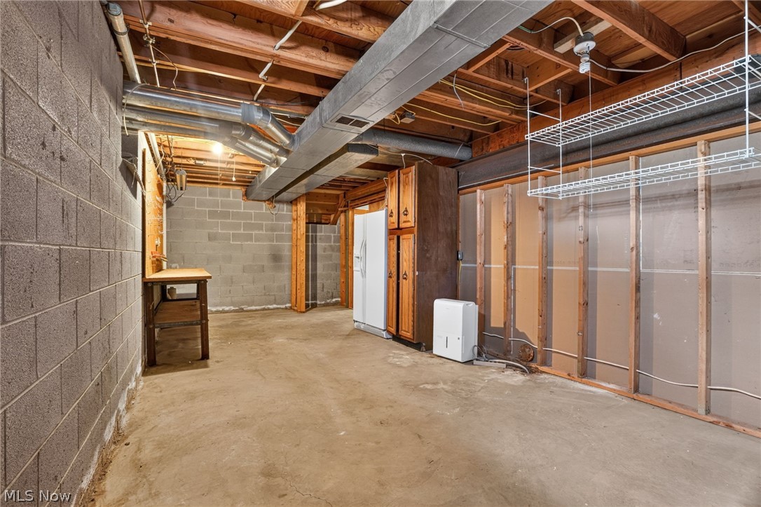 779 Cricket Avenue Conneaut OH 44030