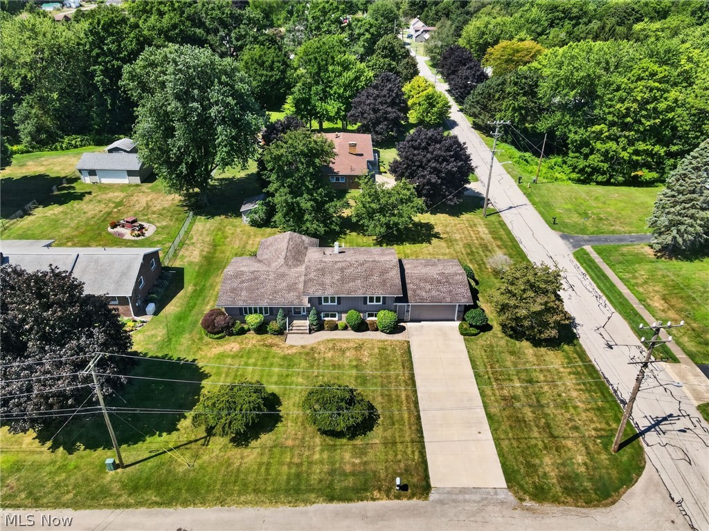 779 Cricket Avenue Conneaut OH 44030
