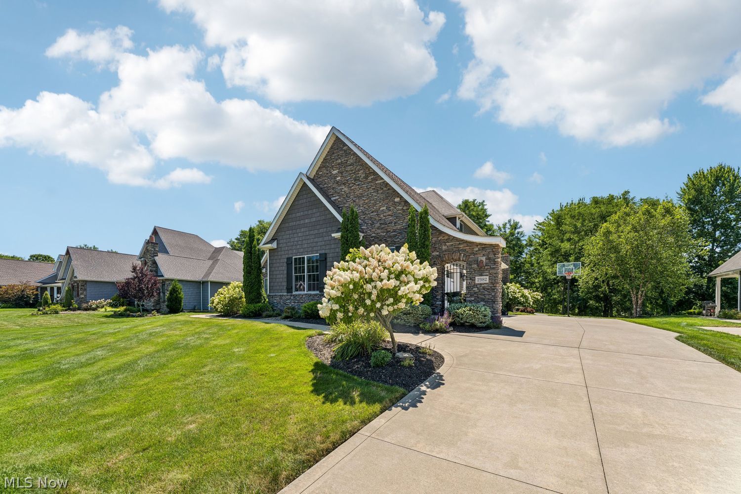 2982 Blue Heron Medina OH 44256