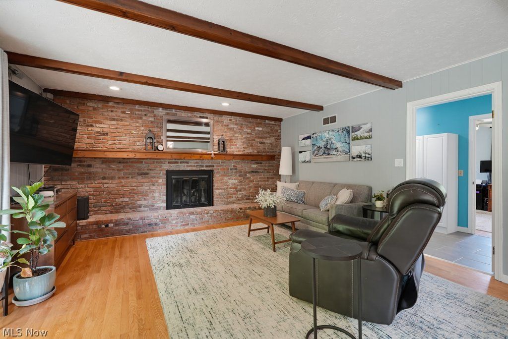 416 Apple Hill Drive Sagamore Hills OH 44067