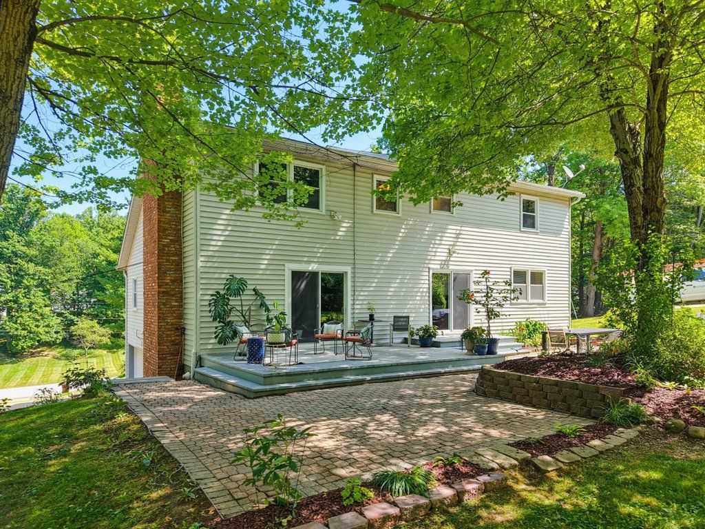 416 Apple Hill Drive Sagamore Hills OH 44067