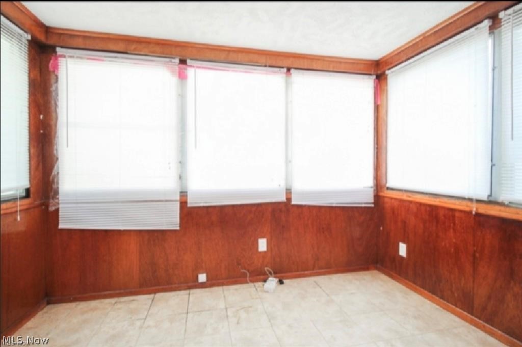 971 Rushleigh Road Cleveland Heights OH 44121