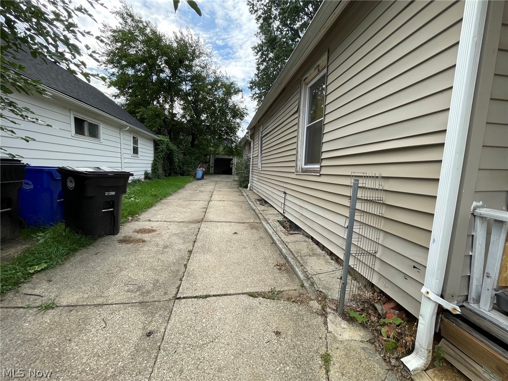 3184 W 71st Street Cleveland OH 44102