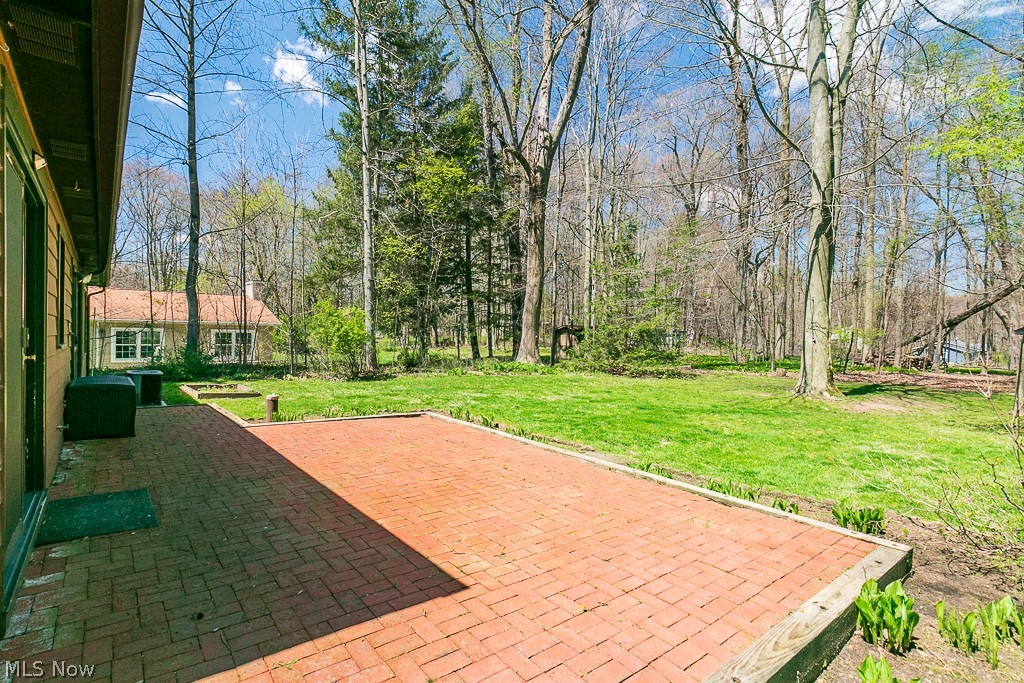 9658 Kim Drive Chesterland OH 44026