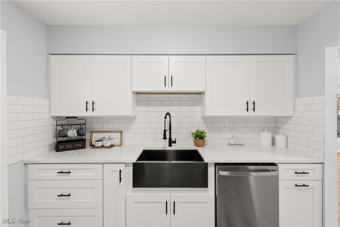 6009 Fitch Road North Olmsted OH 44070