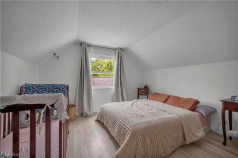 926 Warwick Drive Sheffield Lake OH 44054