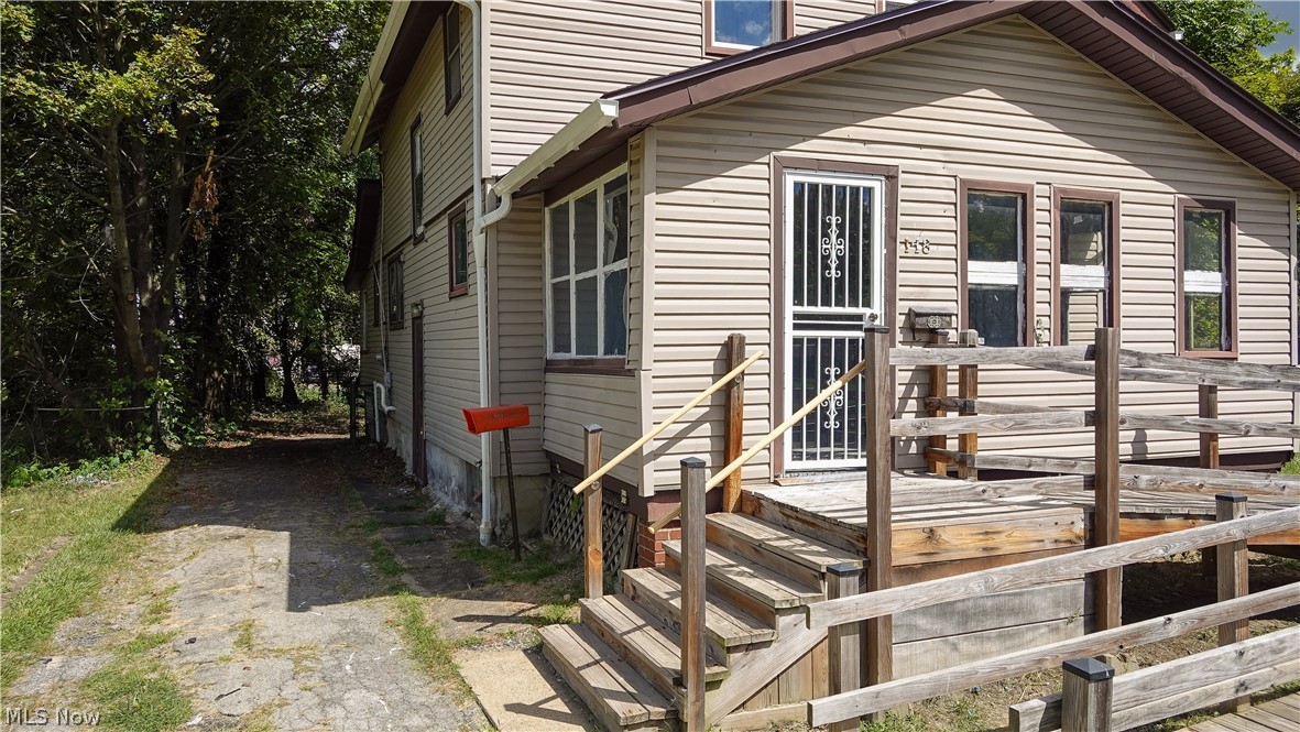 148 Saint Louis Avenue Youngstown OH 44507