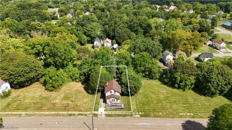 148 Saint Louis Avenue Youngstown OH 44507