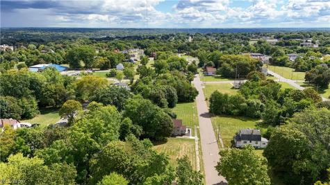 148 Saint Louis Avenue Youngstown OH 44507