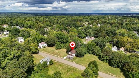 148 Saint Louis Avenue Youngstown OH 44507